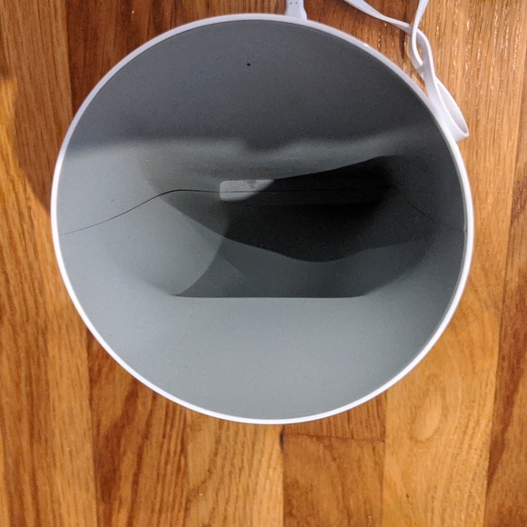 Lexon Oblio Wireless Charging Station with UV sanitizer - never been used! - Picture 2 of 5